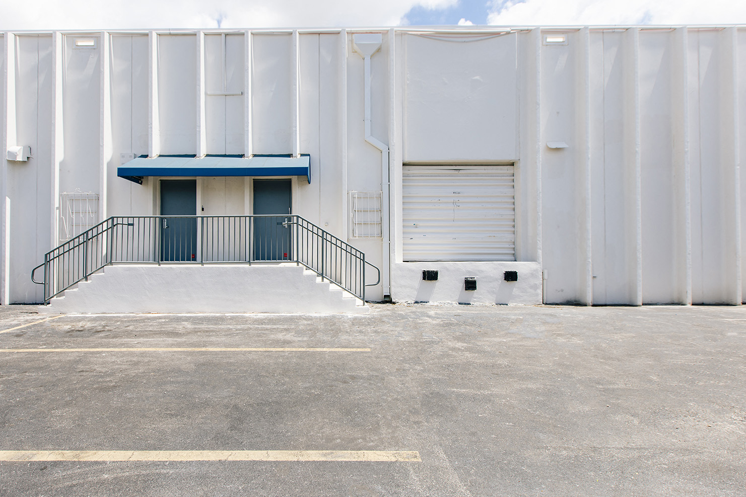 5,574 SF Industrial Space in Miami, FL Photo